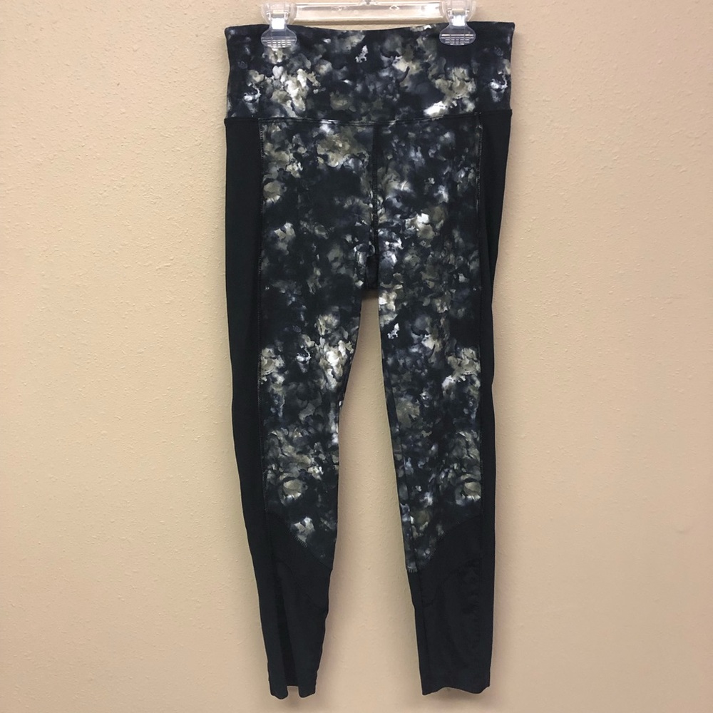 Balance collection leggings with mesh on calf